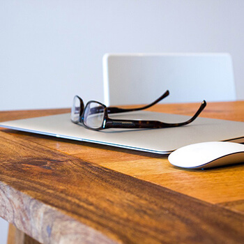 Jak używać efektów świetlnych i lasera w pokazach tanecznych bezpiecznie